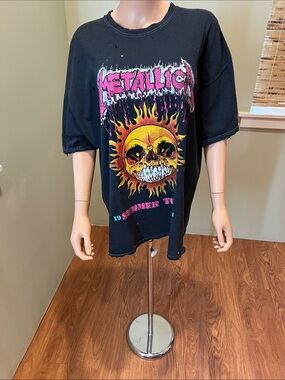 metallica Black Graphic Band Tee - Sun Skull Design size O/S